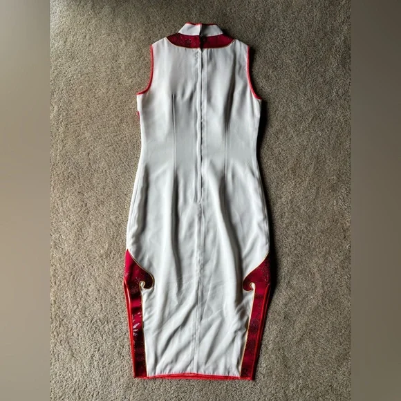 Saisumi Sleeveless Qipao Dress – White & Red Brocade – Size S - Picture 3 of 5
